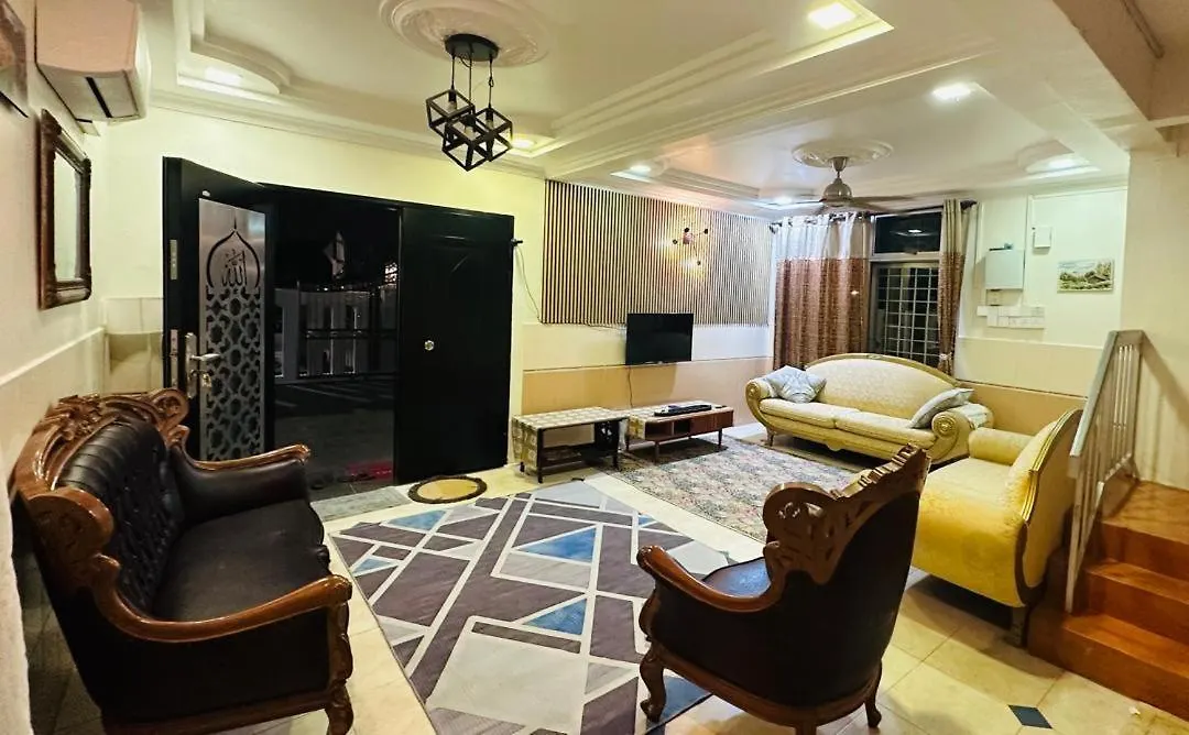 ג'והור בהרו D Lu Lu Homestay, Great Location, Good Spaces 0*, ג'והור בהרו