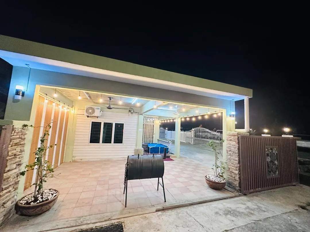 ג'והור בהרו D Lu Lu Homestay, Great Location, Good Spaces בית נופש ג'והור בהרו