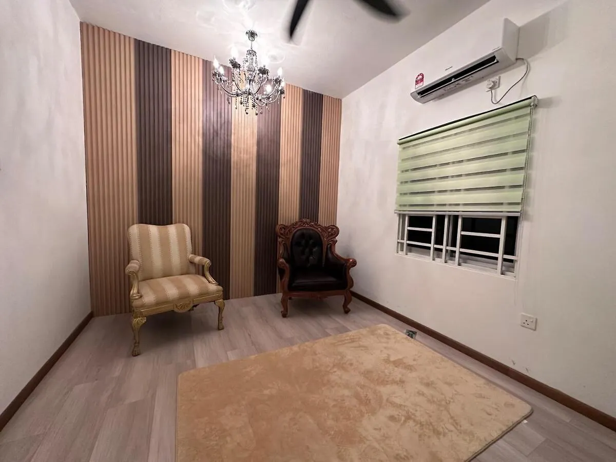 ג'והור בהרו D Lu Lu Homestay, Great Location, Good Spaces מלזיה