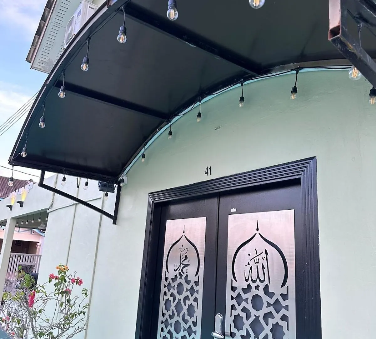 ג'והור בהרו D Lu Lu Homestay, Great Location, Good Spaces בית נופש ג'והור בהרו