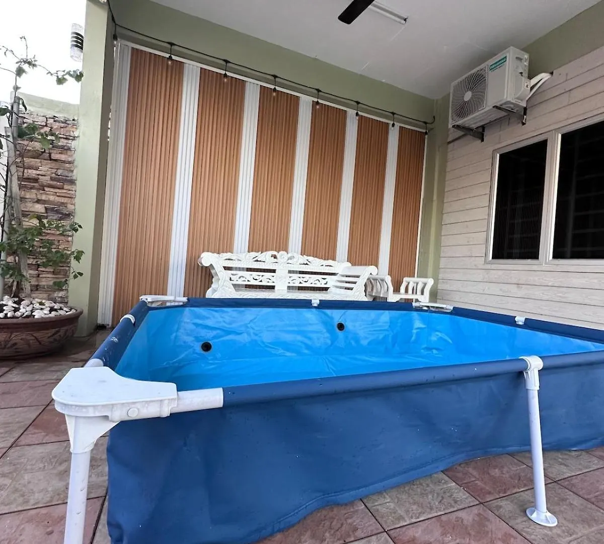 ג'והור בהרו D Lu Lu Homestay, Great Location, Good Spaces